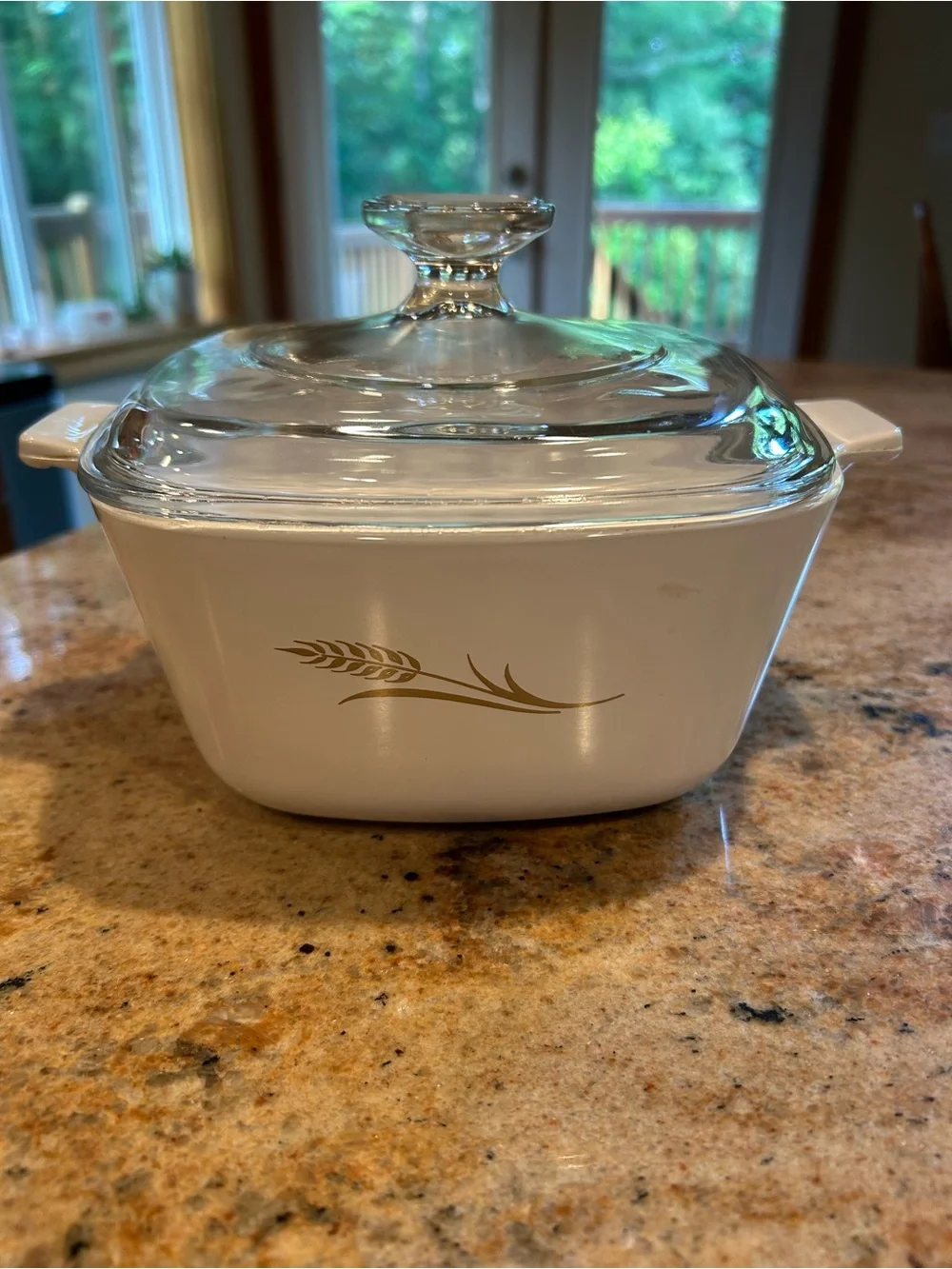 Corningware W-1 3/4-B “Wheat”Casserole Baking Dish 1 3/4 qt w/Pyrex Glass Lid